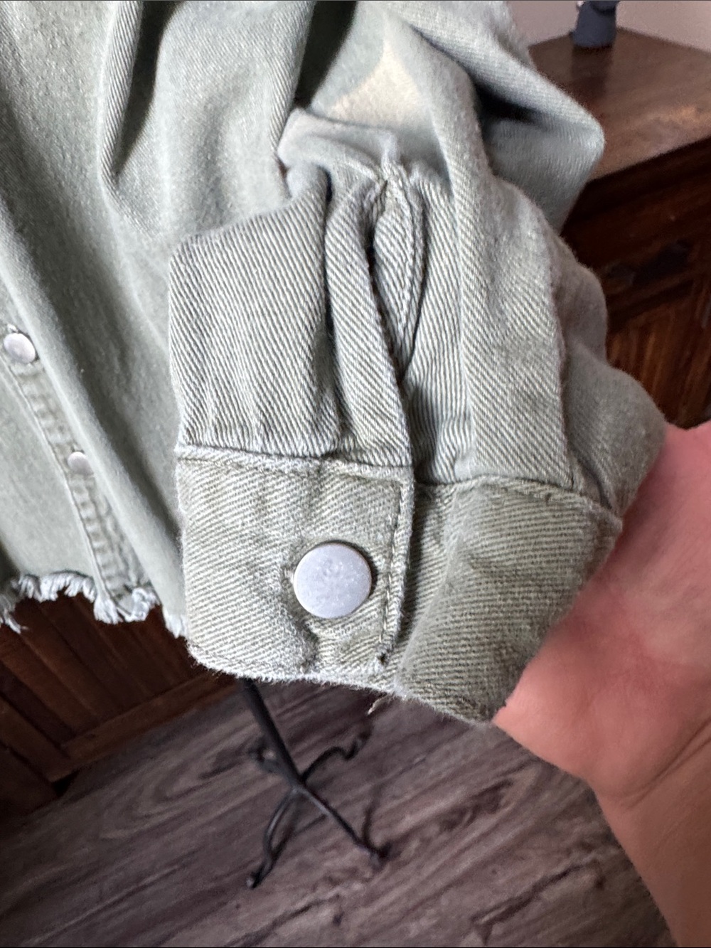 Women’s Army Green Button-Up Shacket - Picture 6 of 7